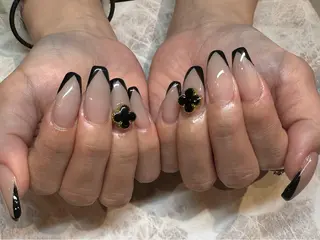 ネイル リル シャインのネイルデザイン