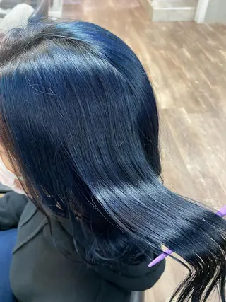 ミディアム カラー 梅田ハイトーン チダ ヒナノのヘアスタイル