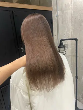 セミロング 🫧ハイライトカラー 🫧 𝓜𝓘𝓤のヘアスタイル