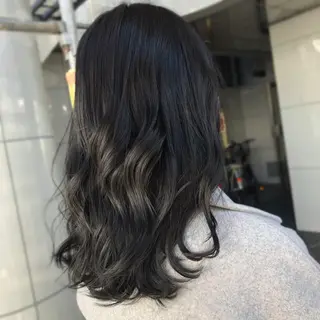 セミロング カラー 山崎 絵莉香のヘアスタイル