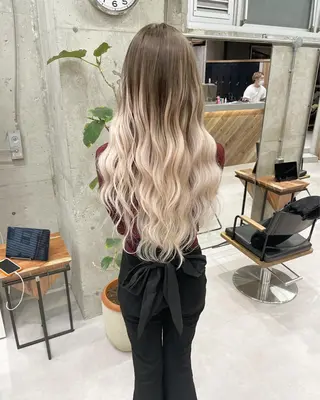 ロング カラー ヘアアレンジ TATSUYA アートディレクターのヘアスタイル