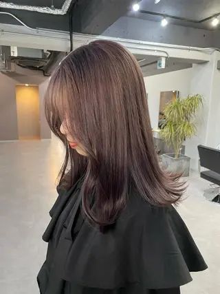 セミロング カラー ミルクティーベージュ ❤︎レイヤー　MIAのヘアスタイル