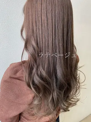 ロング カラー 沢田 瞳のヘアスタイル