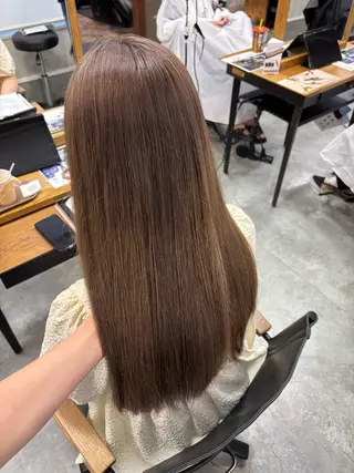 ロング カラー 大塚 加奈恵のヘアスタイル