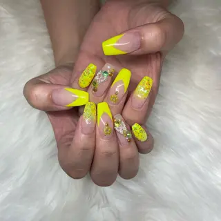 ネイル R nailのネイルデザイン