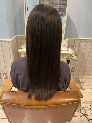 ロング 谷本 萌のヘアスタイル