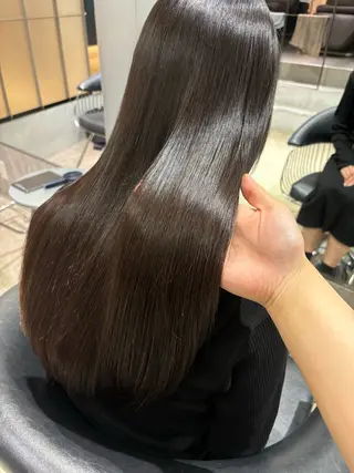 ロング 西田 美侑のヘアスタイル