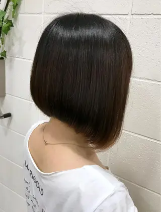 ミディアム カラー イズ ミのヘアスタイル
