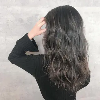セミロング カラー _WHITE 天王寺のヘアスタイル
