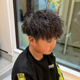 パーマ メンズ キッズ GISELA サリナのヘアスタイル