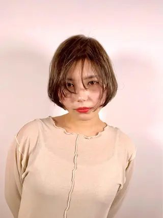 ショート カラー よしだ とおいのヘアスタイル