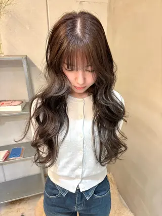 ロング カラー 遠田 優那のヘアスタイル