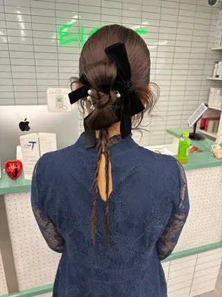 ロング 綾乃／デザインカラー ／ハイトーン／ボブのヘアスタイル