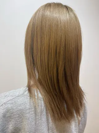 茅ヶ崎/ハイトーン /レイヤーカットのヘアスタイル