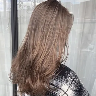 カラー 峯 志帆のヘアスタイル