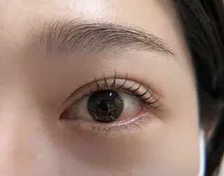 マツエク・マツパ WHITE  EYE 関内店所属・WHITE EYE MOMOの眉毛・アイブロウイメージ