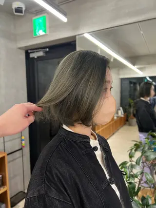 ショート カラー ケアブリーチ/ ハイトーン/牧野のヘアスタイル