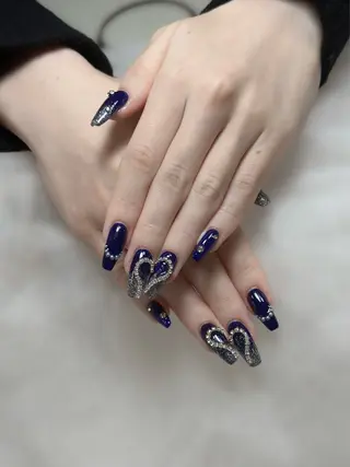ネイル Maggie nailクロのネイルデザイン