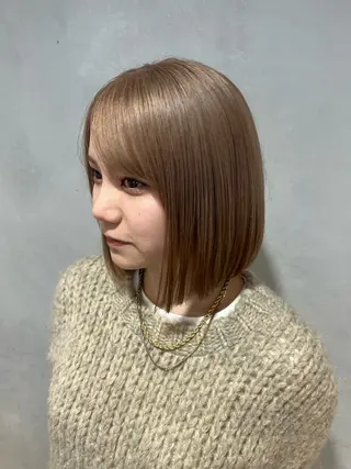 ショート カラー 切りっぱなしボブ 艶カラー🌷江梨🍎のヘアスタイル