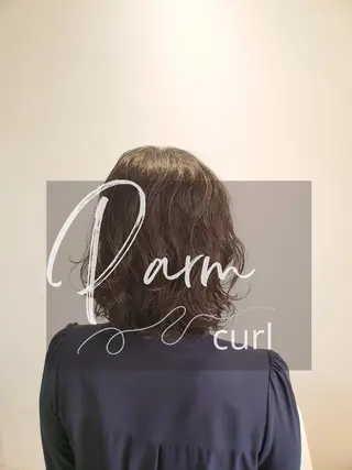 ミディアム 薄葉 美菜子のヘアスタイル