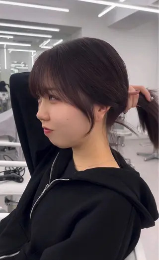 セミロング ヘアアレンジ 透明感カラー✨🩵 韓国ヘアkanatoのヘアスタイル