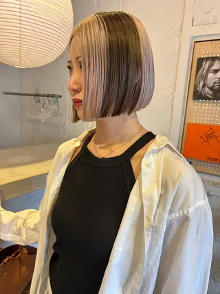 ショート カラー Loom.所属・村上雅人 ナチュラルモードのヘアスタイル