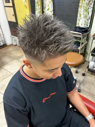 カラー メンズ ブルームーン所属・モリタ ミツキのヘアスタイル