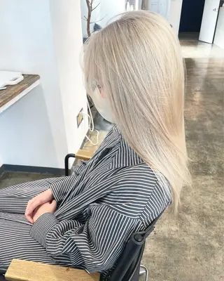 ロング カラー etore 矢場町 南沙希のヘアスタイル