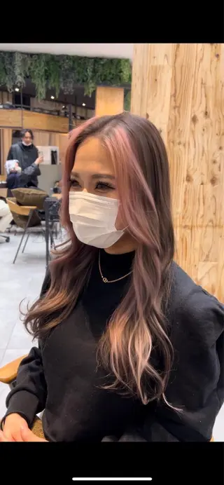 ミディアム カラー 🫧似合わせ前髪/ 小顔カットくろ🫧のヘアスタイル