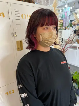 ミディアム カラー LOMARLIE JURIAのヘアスタイル