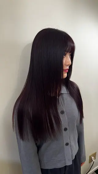 カラー ピエドプール NINAのヘアスタイル