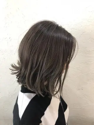 ミディアム カラー 出村谷 雄太のヘアスタイル