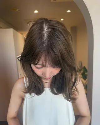 ミディアム カラー MIYU  ボブ ブリーチなしWカラーのヘアスタイル