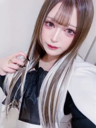 ロング ハイトーンエクステ 🎩カズキ🎩のヘアスタイル