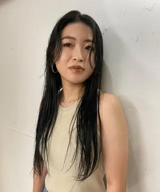 ロング 山岸 未玖のヘアスタイル