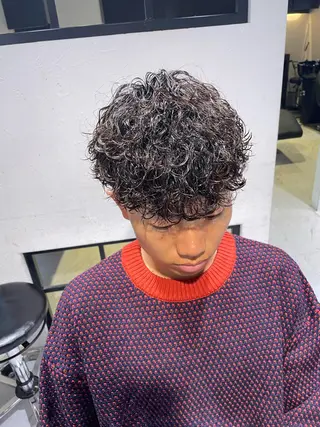 ショート カラー パーマ ヘアアレンジ メンズ アイブロウ スパイキー/フェザー /波巻き/かいとのヘアスタイル