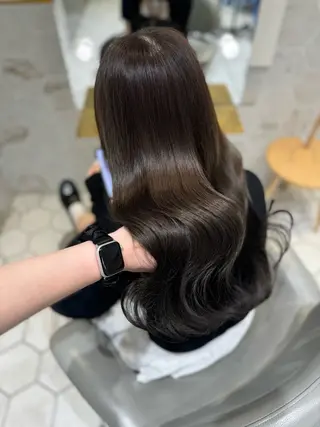 ロング カラー costes 今井芽依のヘアスタイル