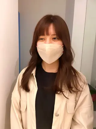 ミディアム カラー écouter所属・ショート/ウルフ ハイトーン/カイセイのヘアスタイル