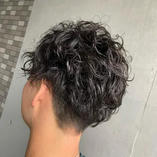 ショート パーマ メンズ インナーカラー指名 No.1菊池柊真のヘアスタイル
