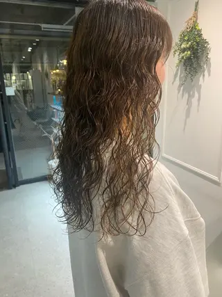 パーマ 畑 奈優のヘアスタイル