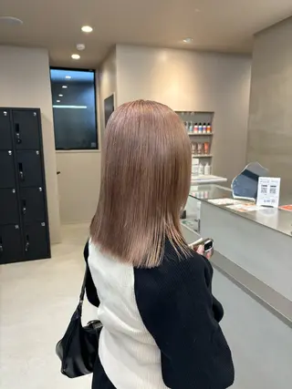 ミディアム カラー 加藤 綾乃のヘアスタイル