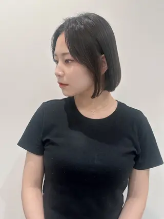 ショート ベージュ/インナー カラー🤍Rieのヘアスタイル