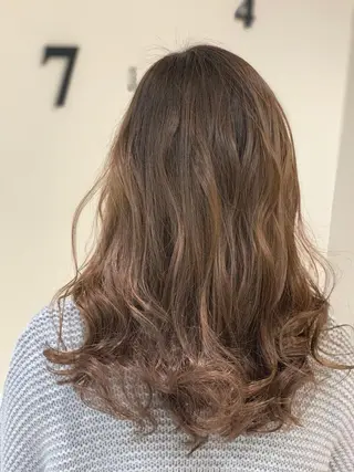 ロング カラー 松吉 純平のヘアスタイル