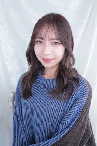 カラー Plaatje 響のヘアスタイル