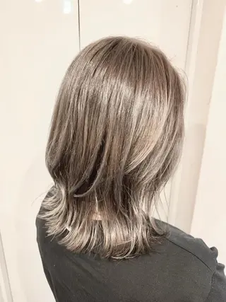 ミディアム 韓国レイヤーカット KOUKIのヘアスタイル