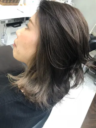 ミディアム 岸 保奈美のヘアスタイル