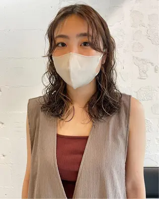 ミディアム カラー パーマ ヘアアレンジ satsuki 暖色・ブラウンカラーのヘアスタイル