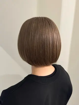 ミディアム カラー 内沼 恵留菜のヘアスタイル