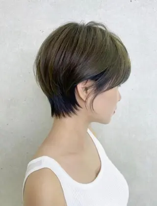 ショート 李 文のヘアスタイル