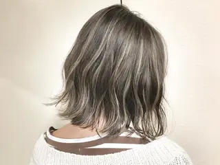 カラー メンズハイトーン メンズバレイヤージュのヘアスタイル